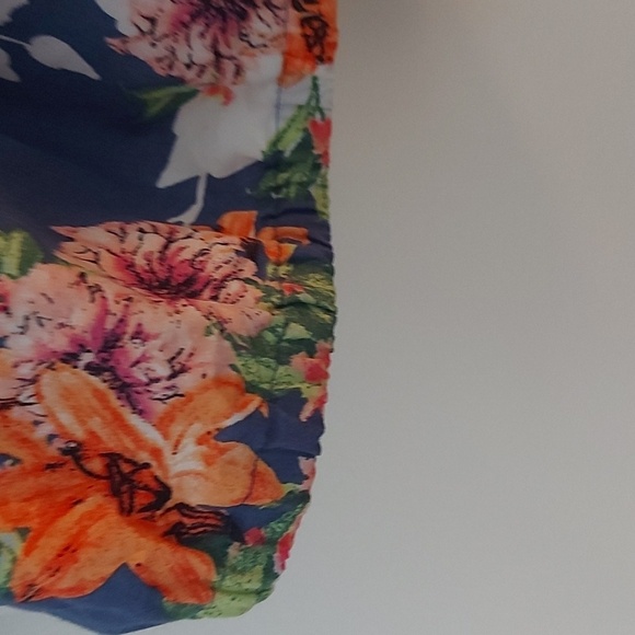 Host Pick Chico's No-Iron Cotton Bloom-Print Shirt Blue with Floral Print Size 3 - Picture 10 of 10